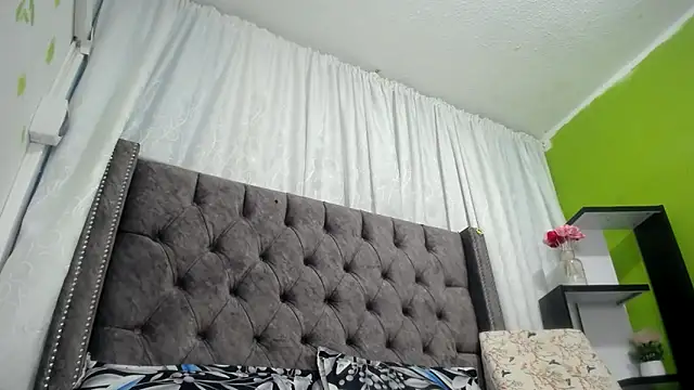 ANA-BULLOCK- online show from 09/10/25, 12:16