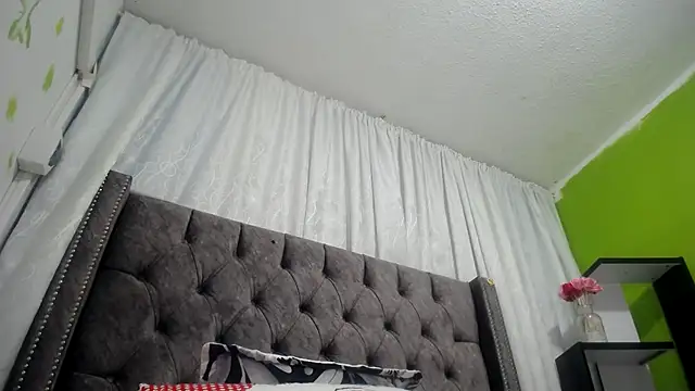 ANA-BULLOCK- online show from 09/11/25, 12:16