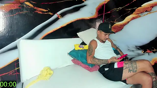 hot dirty paradise 66 online show from 03/03/26, 04:29