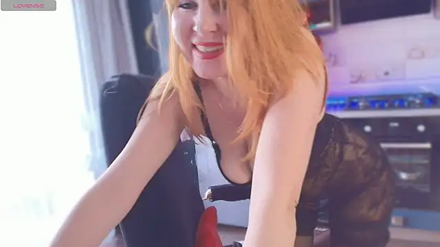 emlana online show from 04/17/26, 12:08