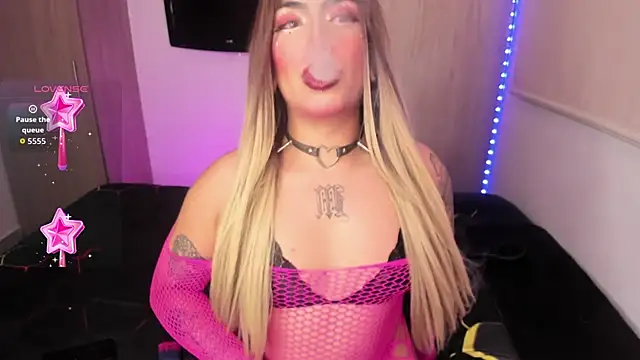 Sophie whitexxx online show from 03/22/26, 06:17