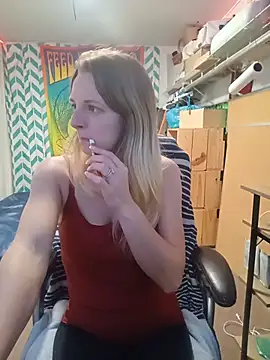 AlicePayne online show from 12/17/25, 02:06