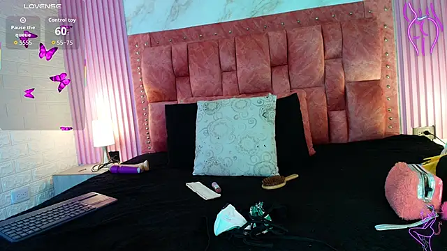 goldilockss15 online show from 11/05/25, 03:17