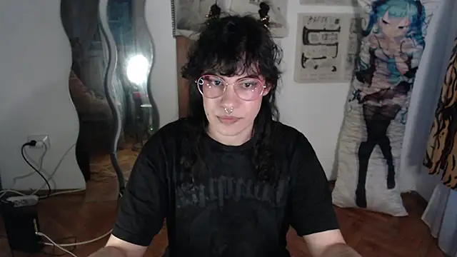 Snapshot of PainPrince69 chatting on 04/23/26, 03:19 PainPrince69 online show from 04/23/26, 03:19