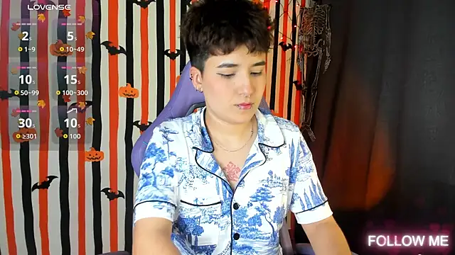 emma cute7 online show from 10/15/25, 03:28