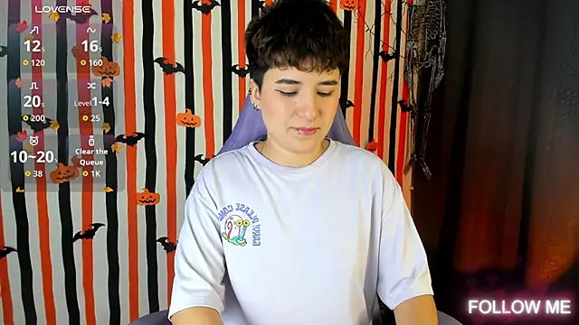 emma cute7 online show from 10/25/25, 02:30