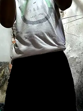 Snapshot of 2BigBlacxxx chatting on 10/24/25, 10:28 2BigBlacxxx online show from 10/24/25, 10:28