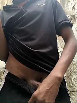 Snapshot of 2BigBlacxxx chatting on 11/15/25, 11:18 2BigBlacxxx online show from 11/15/25, 11:18