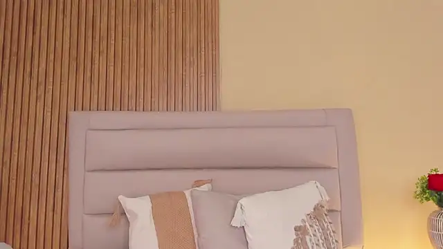 FatimaEvans online show from 12/20/25, 01:07