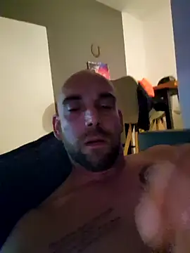 Snapshot of Smokeym123 chatting on 09/13/25, 09:14 Smokeym123 online show from 09/13/25, 09:14