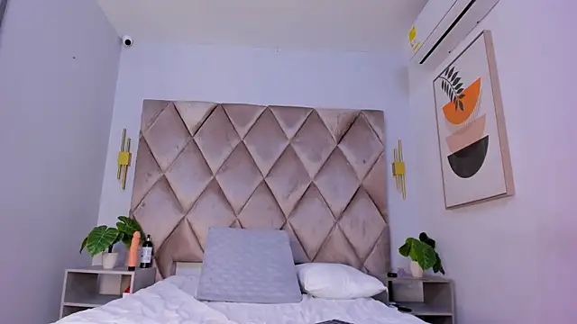 lucianasmith  online show from 03/14/25, 03:14