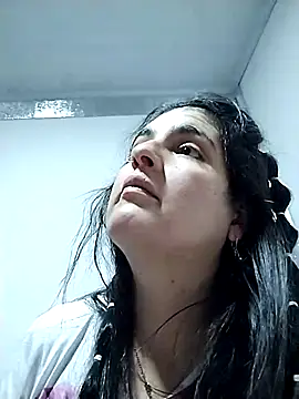 Seet Hanna online show from 10/17/25, 06:32