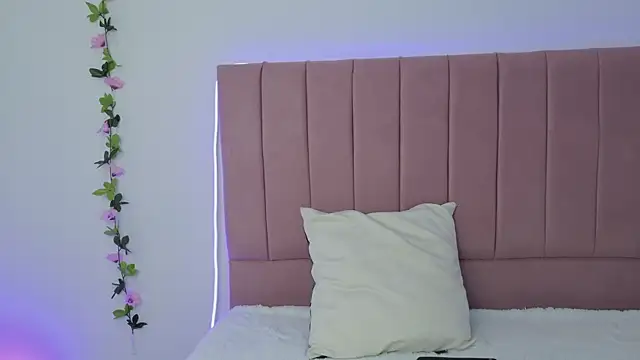 eva sin18 online show from 03/13/25, 11:41