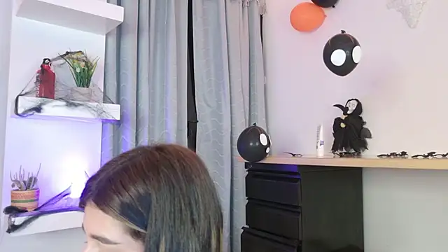 eva sin18 online show from 10/25/25, 11:21