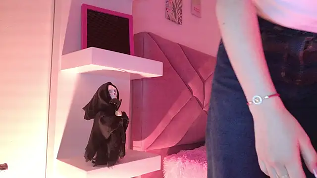 eva sin18 online show from 05/30/26, 12:41