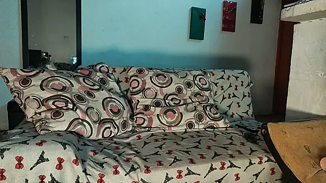 Snapshot of Milu_curly chatting on 03/19/26, 01:59 Milu curly online show from 03/19/26, 01:59