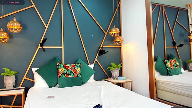 Lia Valmont online show from 03/07/26, 03:53