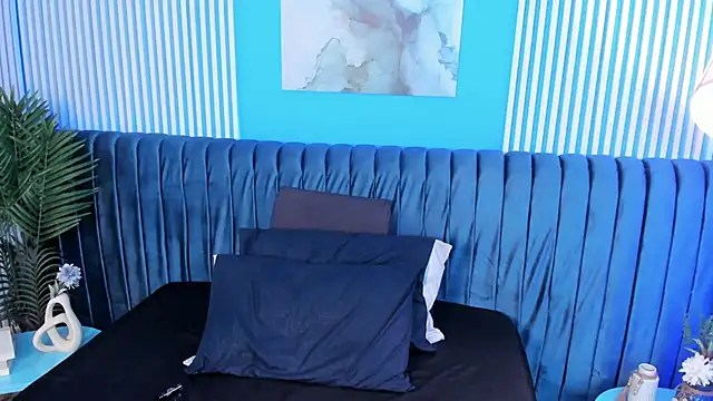 roxy hell online show from 09/14/25, 12:15