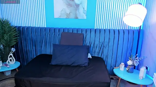 roxy hell online show from 09/19/25, 07:25