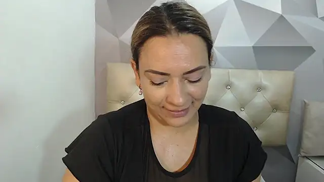 Milf-Prettyboobs online show from 04/10/26, 10:53