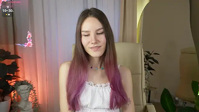 Snapshot of Clare__Florence chatting on 03/20/25, 06:41 Clare Florence online show from 03/20/25, 06:41