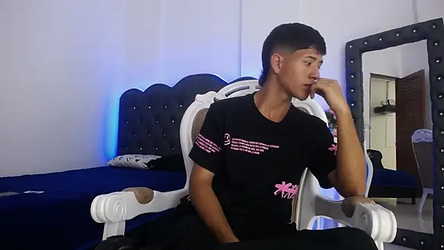 dareck 18 online show from 03/10/25, 11:16