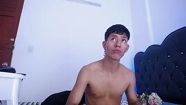 dareck 18 online show from 03/18/25, 05:52