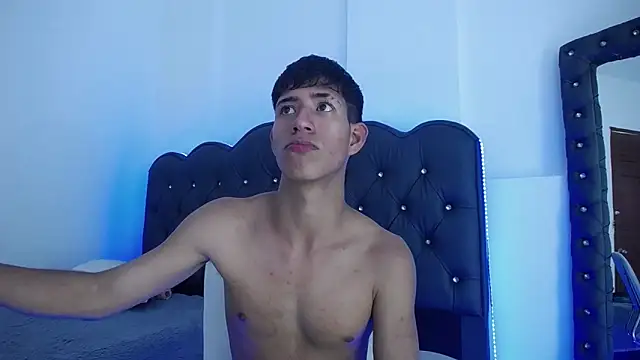 dareck 18 online show from 03/20/25, 11:56