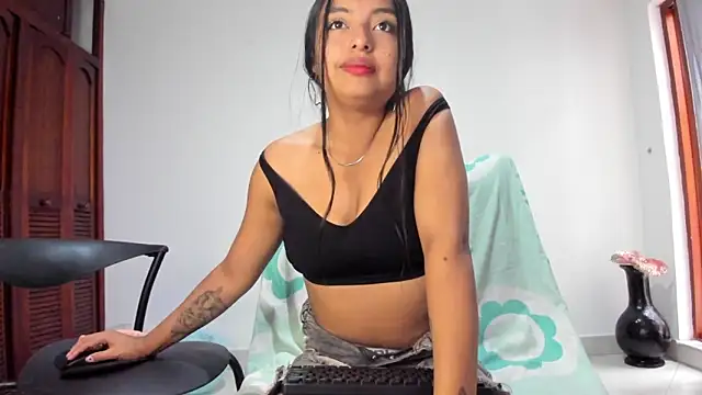 sweet cinamon online show from 03/19/25, 08:32