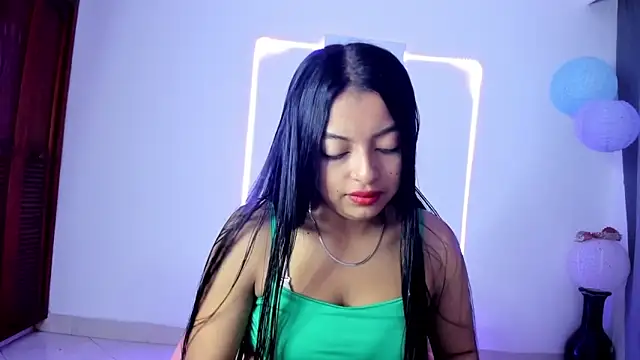 sweet cinamon online show from 10/13/25, 02:06