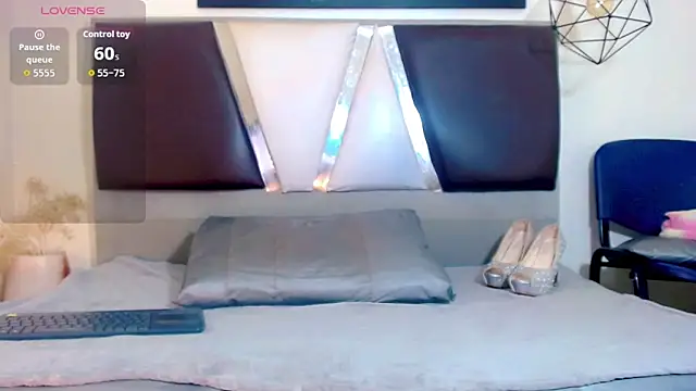 alexsandra kiss online show from 11/25/25, 11:10