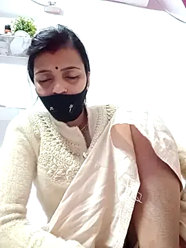 Daya Chheda online show from 11/17/25, 11:32