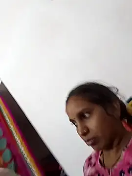 Hotty-Nidhi online show from 11/23/25, 03:28