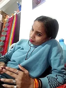 Snapshot of Hotty-Nidhi chatting on 02/05/26, 04:33 Hotty-Nidhi online show from 02/05/26, 04:33