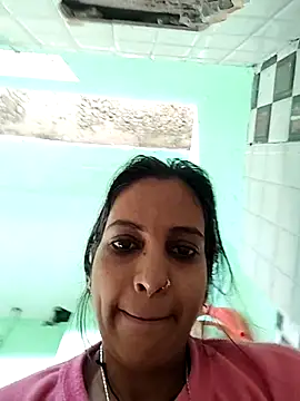 Snapshot of Hotty-Nidhi chatting on 02/08/26, 04:27 Hotty-Nidhi online show from 02/08/26, 04:27