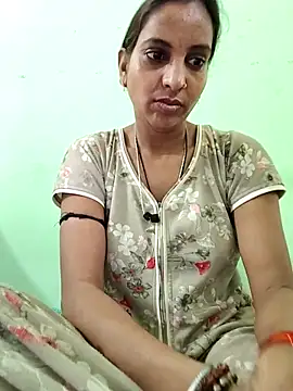 Snapshot of Hotty-Nidhi chatting on 02/11/26, 05:45 Hotty-Nidhi online show from 02/11/26, 05:45