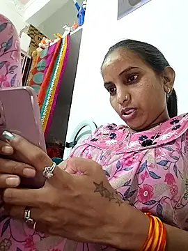 Snapshot of Hotty-Nidhi chatting on 02/12/26, 05:30 Hotty-Nidhi online show from 02/12/26, 05:30