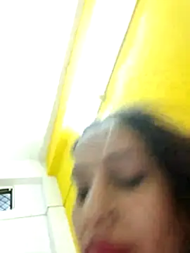Snapshot of Hotty-Nidhi chatting on 02/20/26, 02:19 Hotty-Nidhi online show from 02/20/26, 02:19