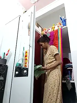 Snapshot of Hotty-Nidhi chatting on 02/21/26, 03:24 Hotty-Nidhi online show from 02/21/26, 03:24