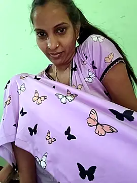 Snapshot of Hotty-Nidhi chatting on 03/06/26, 05:15 Hotty-Nidhi online show from 03/06/26, 05:15