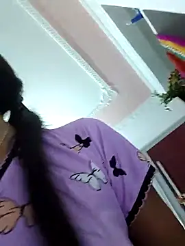 Snapshot of Hotty-Nidhi chatting on 03/18/26, 04:48 Hotty-Nidhi online show from 03/18/26, 04:48