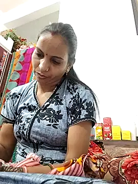 Snapshot of Hotty-Nidhi chatting on 03/22/26, 03:37 Hotty-Nidhi online show from 03/22/26, 03:37