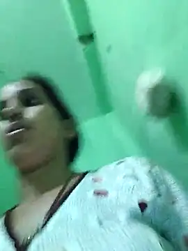 Snapshot of Hotty-Nidhi chatting on 03/25/26, 02:56 Hotty-Nidhi online show from 03/25/26, 02:56