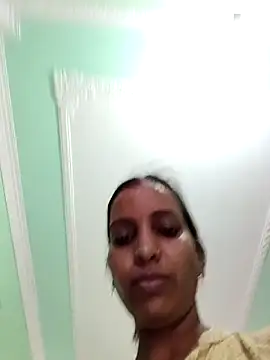 Snapshot of Hotty-Nidhi chatting on 04/07/26, 05:41 Hotty-Nidhi online show from 04/07/26, 05:41