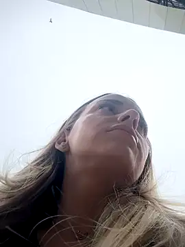 AlexisWhit online show from 10/26/25, 08:42