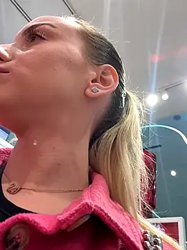 AlexisWhit online show from 11/01/25, 08:49