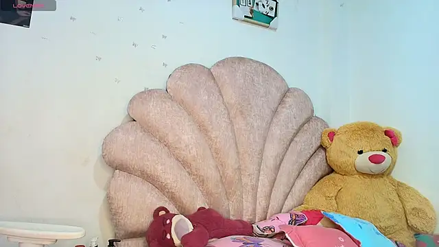 charlotte walker1 online show from 03/20/26, 09:52