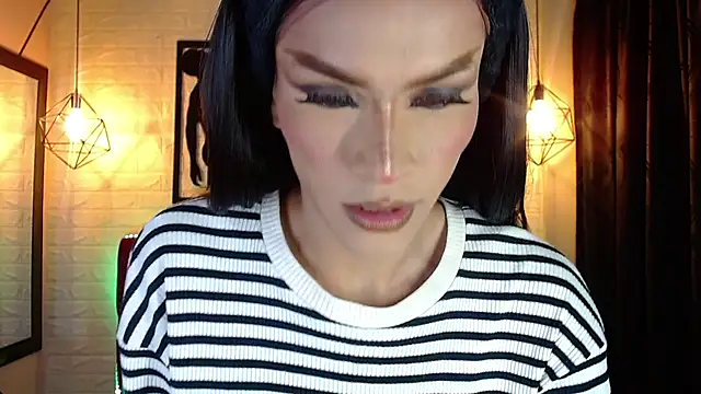 agatha rodriguez online show from 09/24/25, 01:36