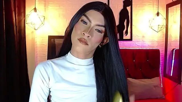 agatha rodriguez online show from 11/04/25, 02:16