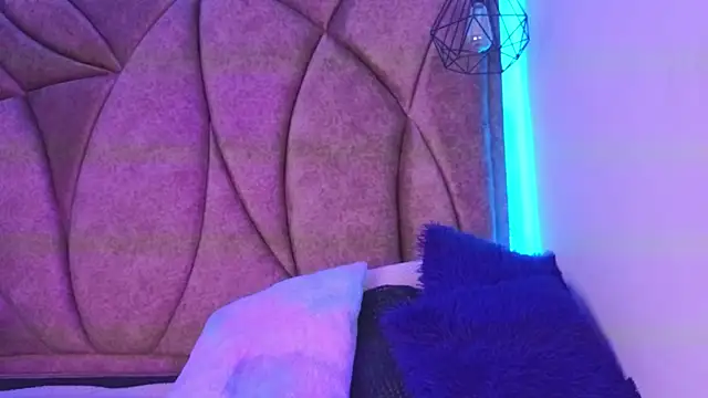 Kanela miller  online show from 05/16/26, 12:04